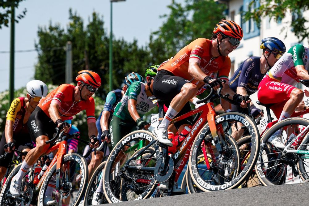 NEWS - Quick Pro Bikes Steps into Professional Cycling with Euskaltel-Euskadi